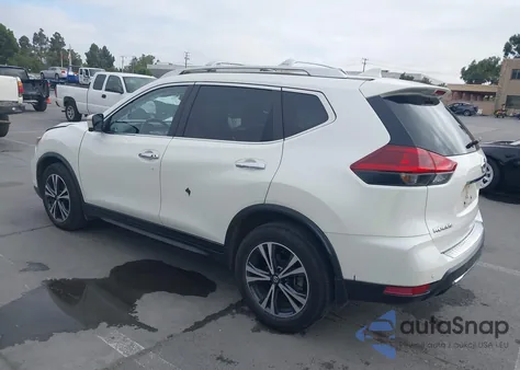 2020 Nissan Rogue Sv Intelligent Awd z USA, uszkodzony, nr VIN JN8AT2MV7LW110210